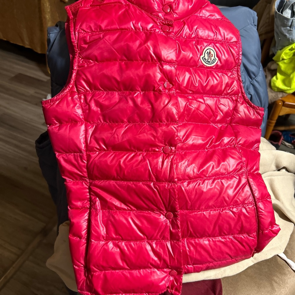 girl xl moncler vest